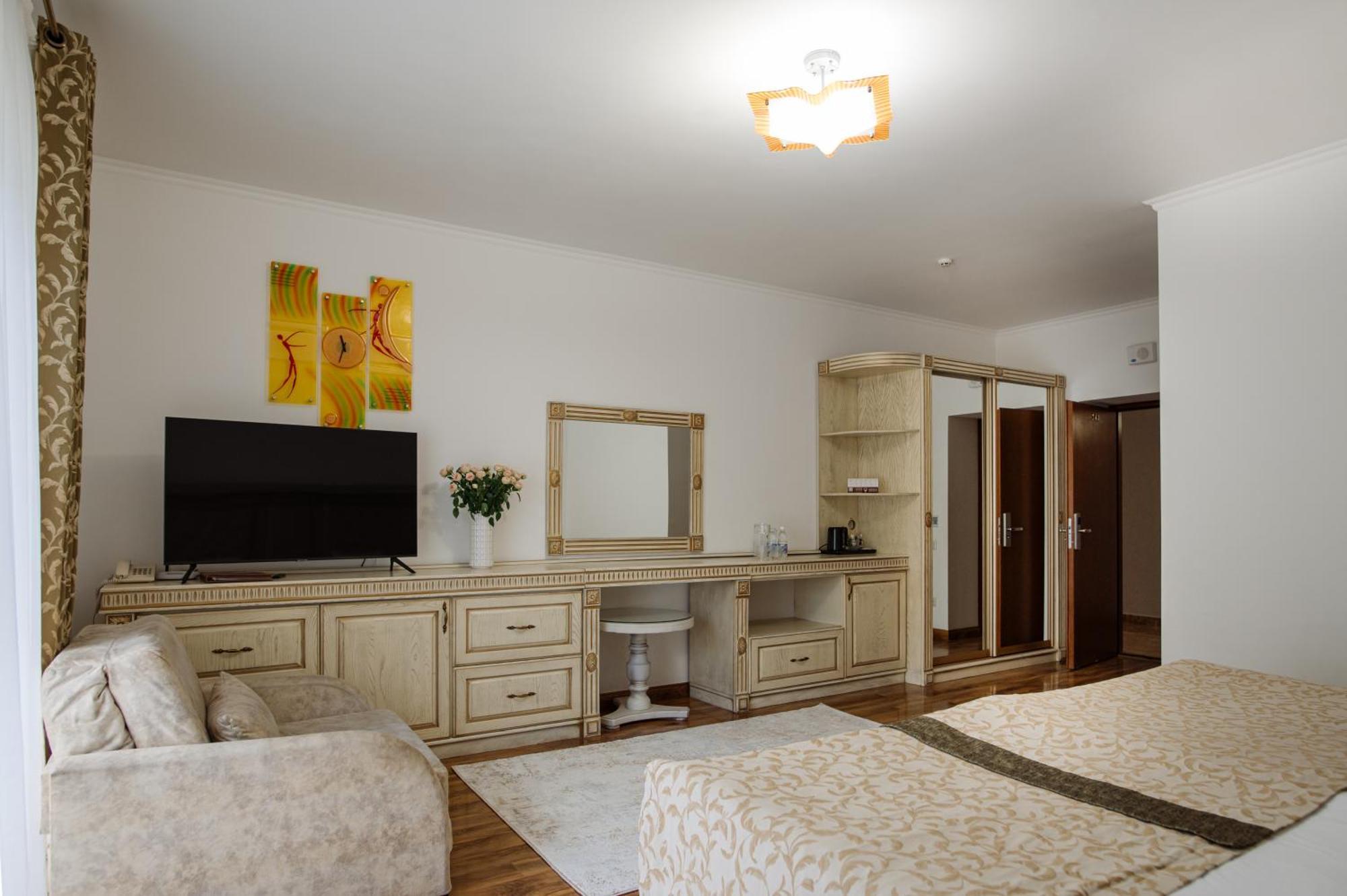Dianna Hotel Skhidnytsia Exterior photo