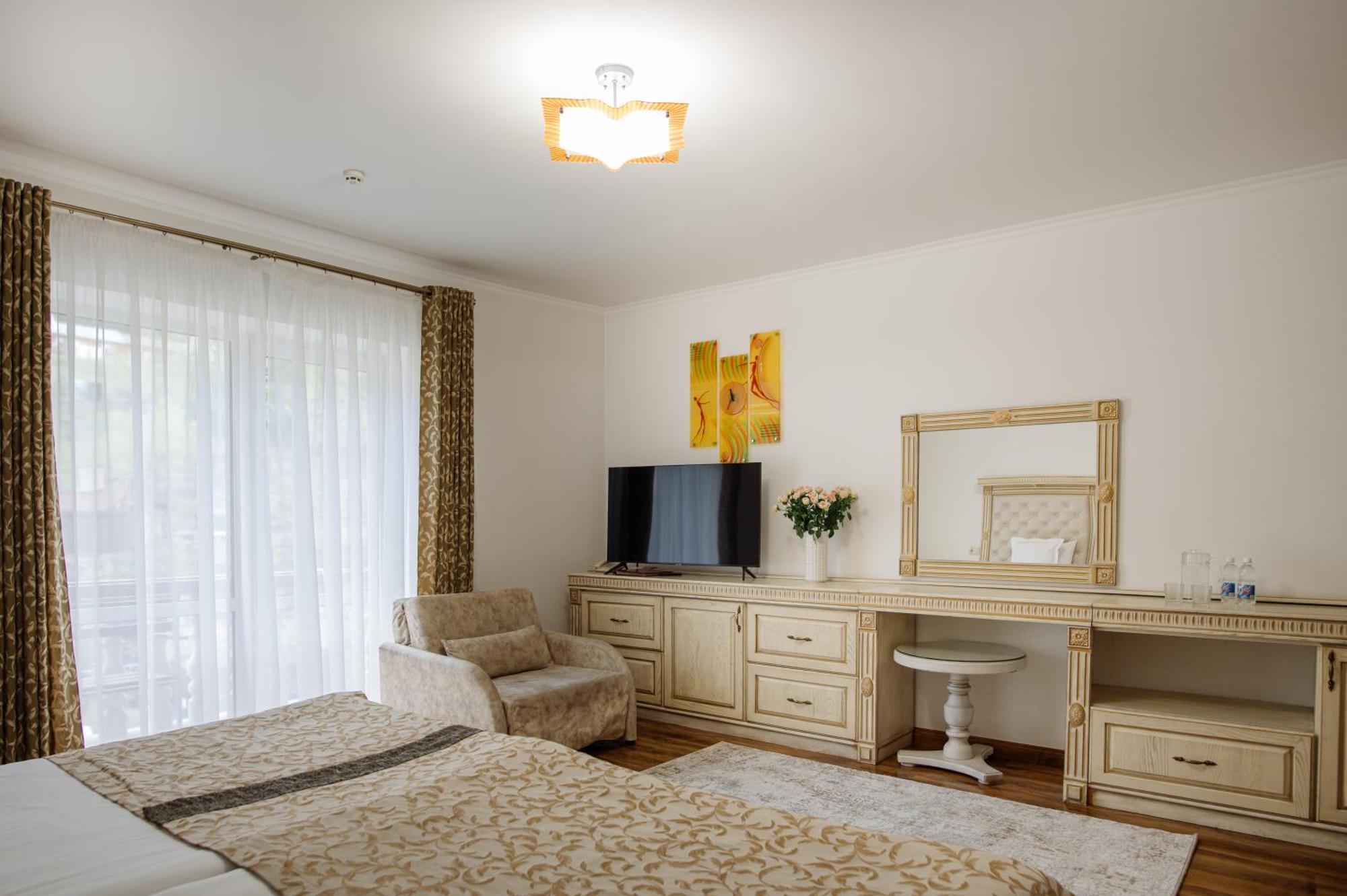 Dianna Hotel Skhidnytsia Exterior photo