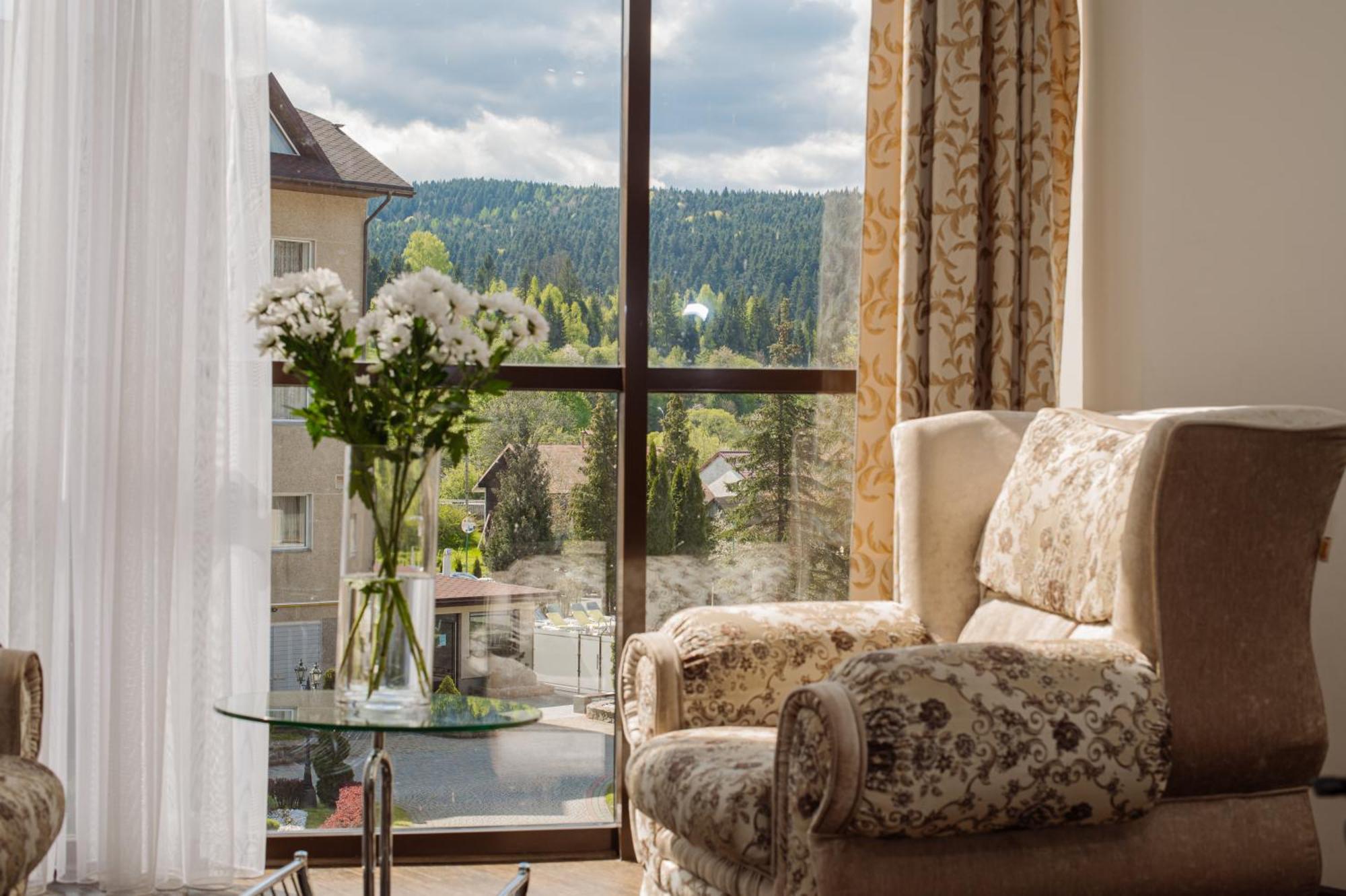 Dianna Hotel Skhidnytsia Exterior photo
