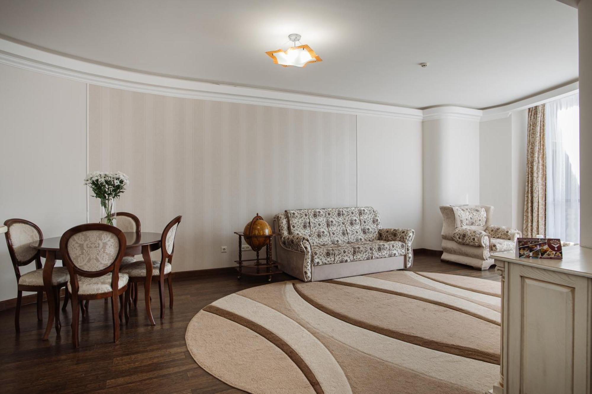 Dianna Hotel Skhidnytsia Exterior photo
