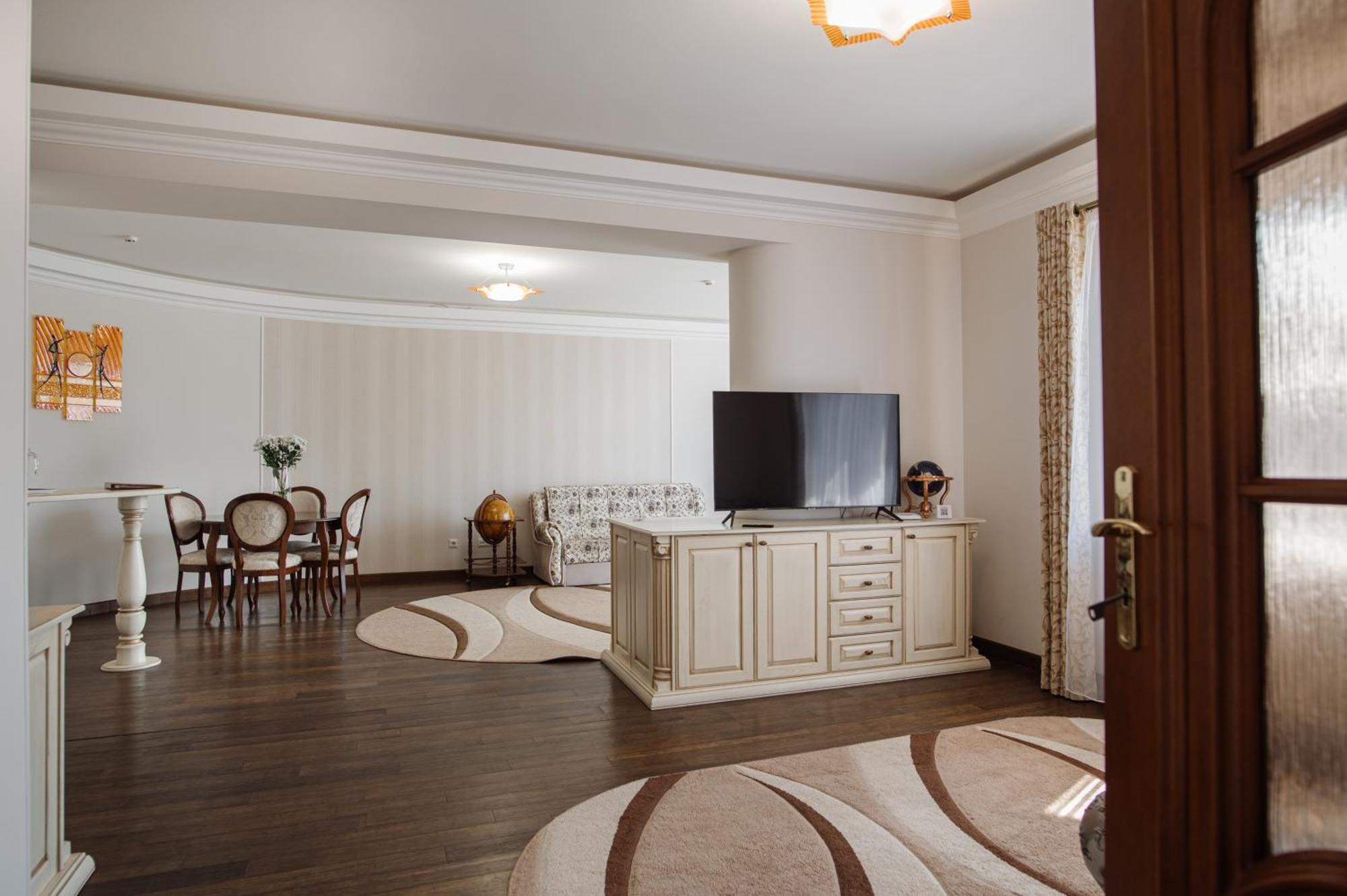 Dianna Hotel Skhidnytsia Exterior photo