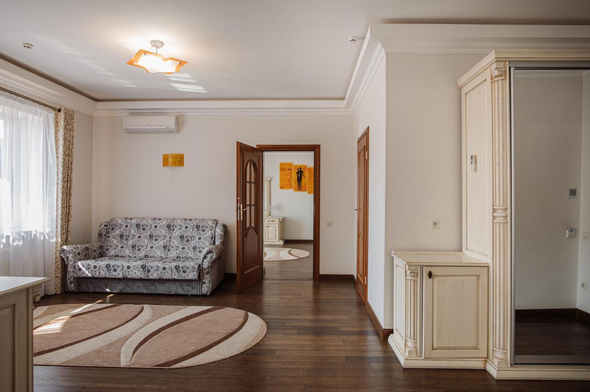 Dianna Hotel Skhidnytsia Exterior photo