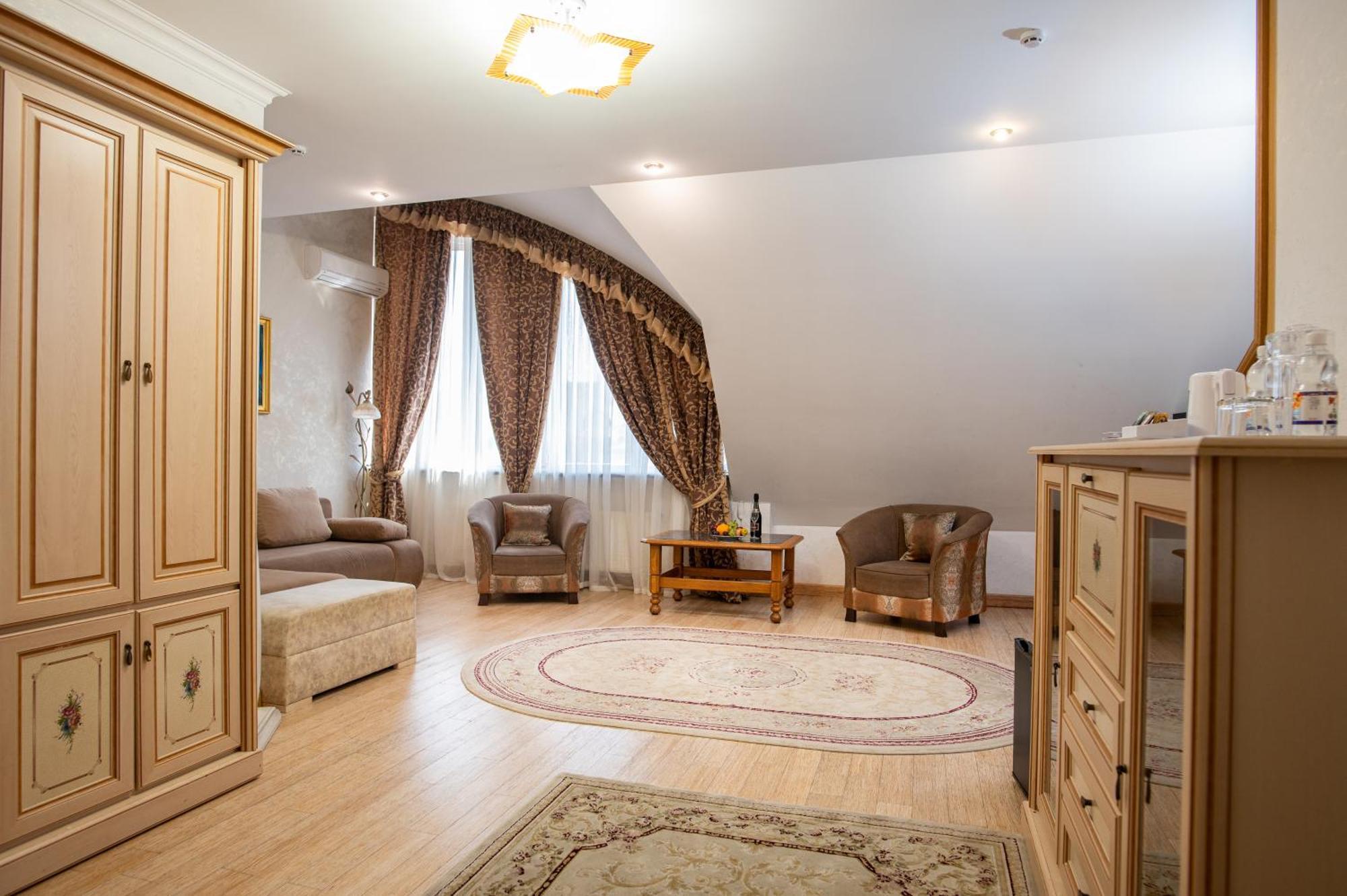 Dianna Hotel Skhidnytsia Exterior photo
