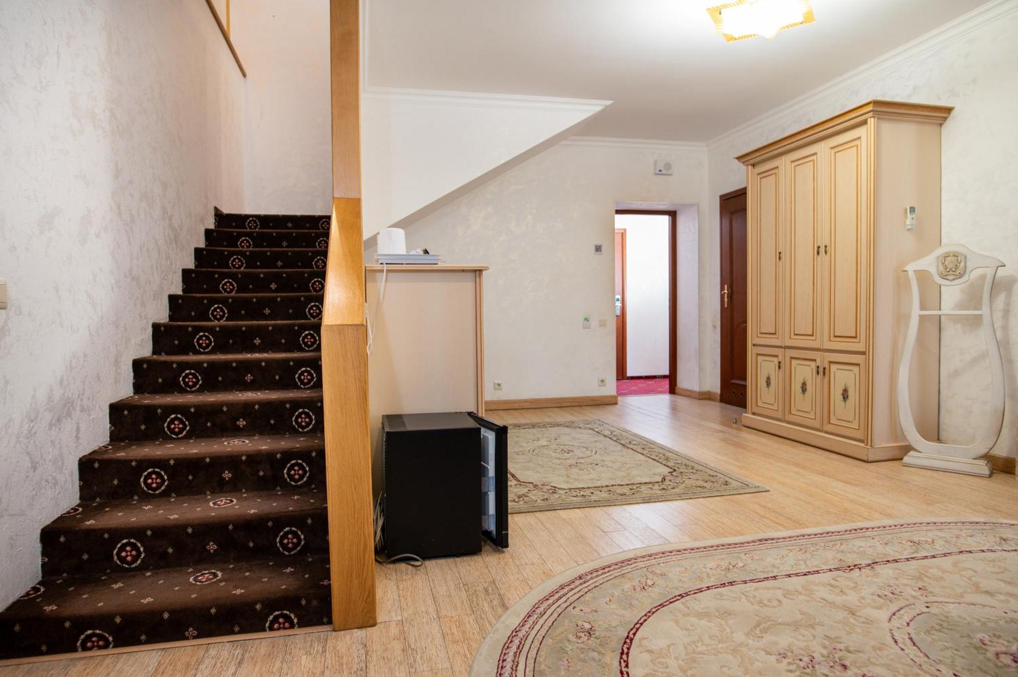 Dianna Hotel Skhidnytsia Exterior photo