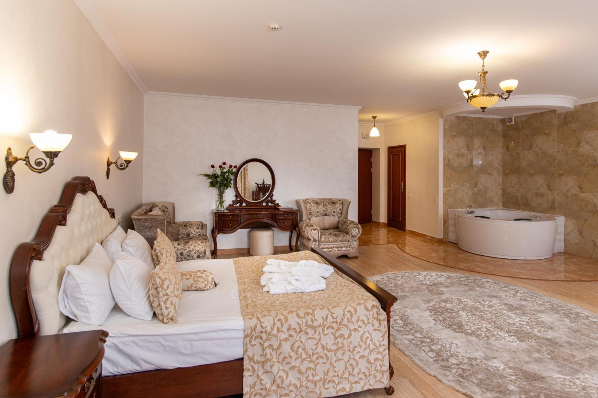 Dianna Hotel Skhidnytsia Exterior photo